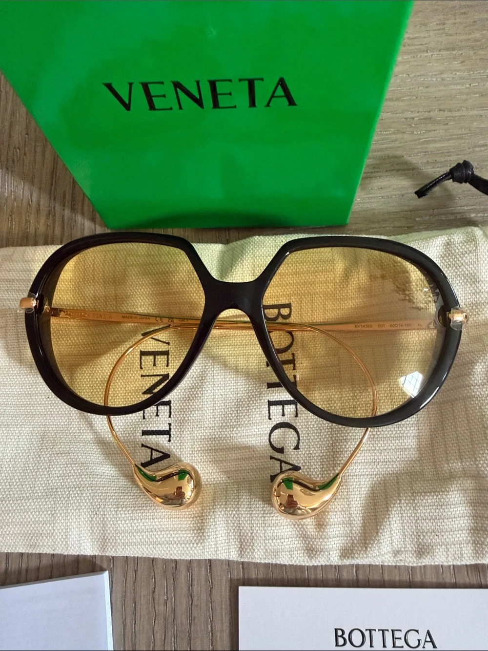 NEW in Box Bottega Veneta Black and Gold 60mm Round Drop Sunglasses